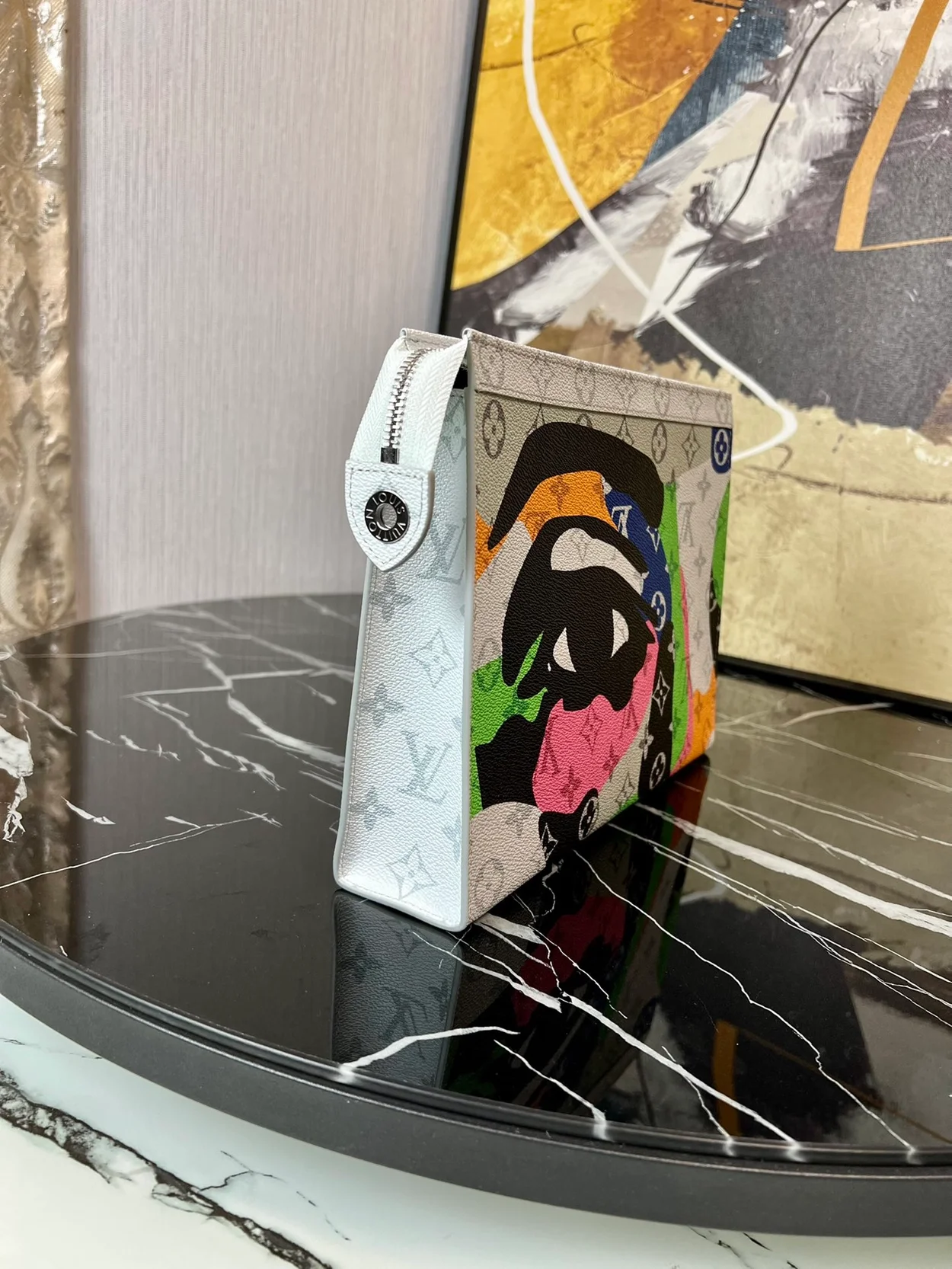 루이비통 포쉐트 보야주 클러치 M82589