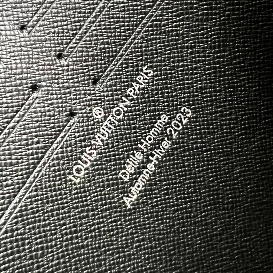 루이비통 포쉐트 보야주 클러치 M82589