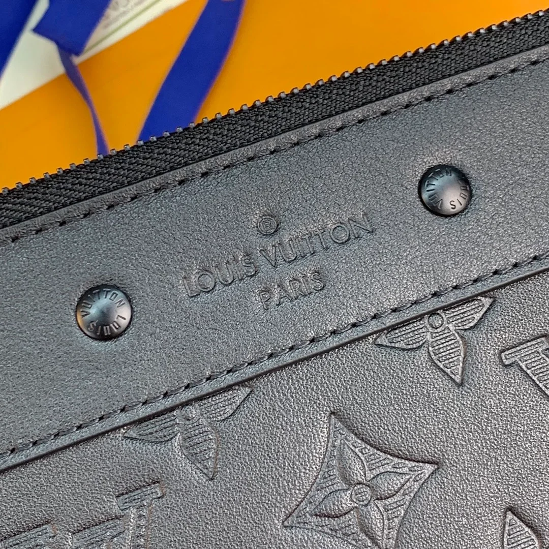 루이비통 포쉐트 주르 클러치 M82080