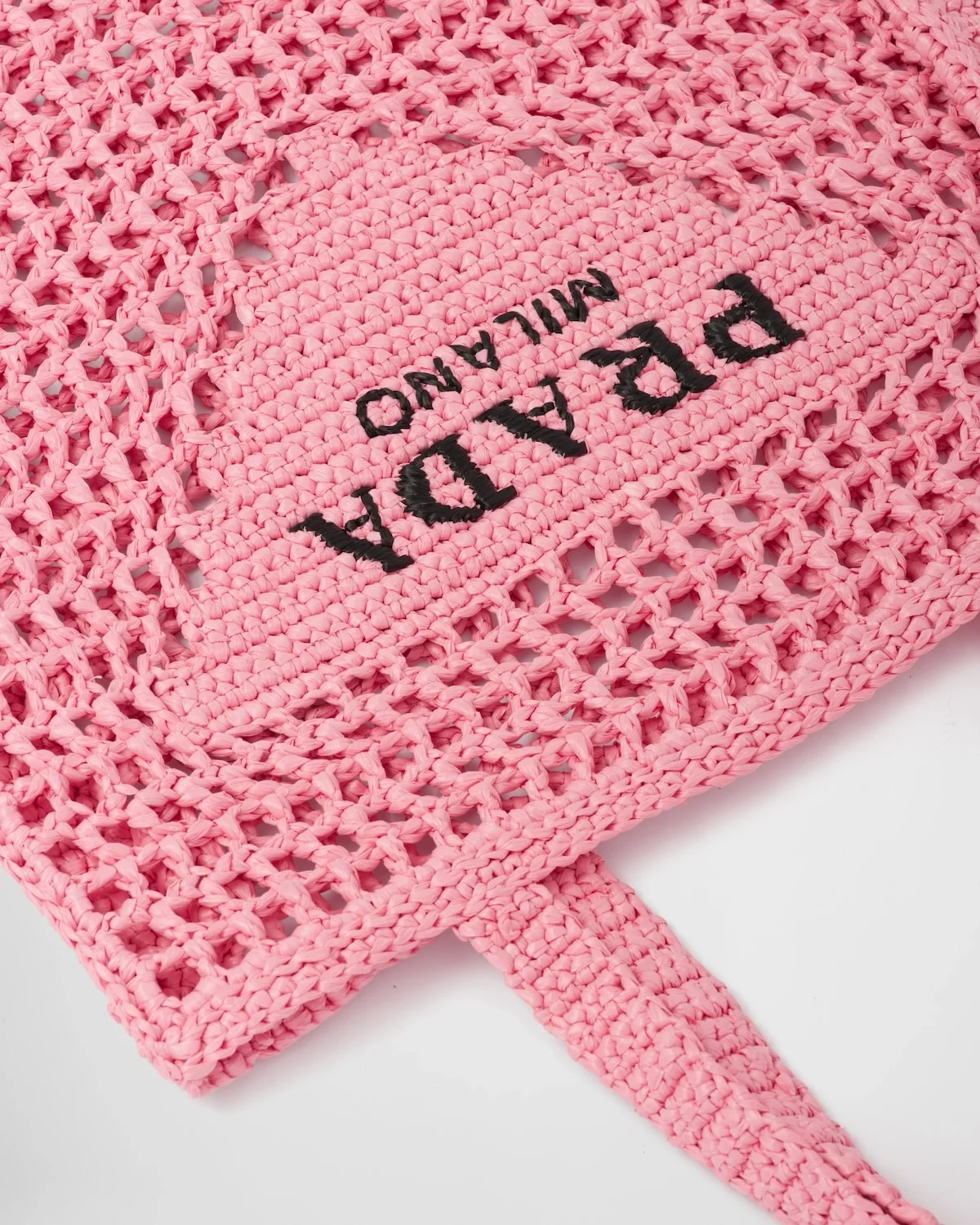 프라다 크로셰 토트백 핑크