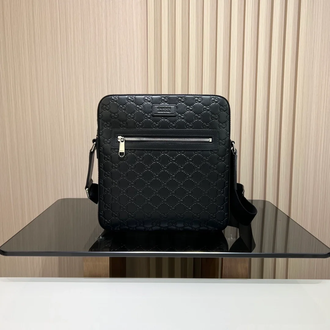 구찌 GG 슈프림 메신저 크로스백