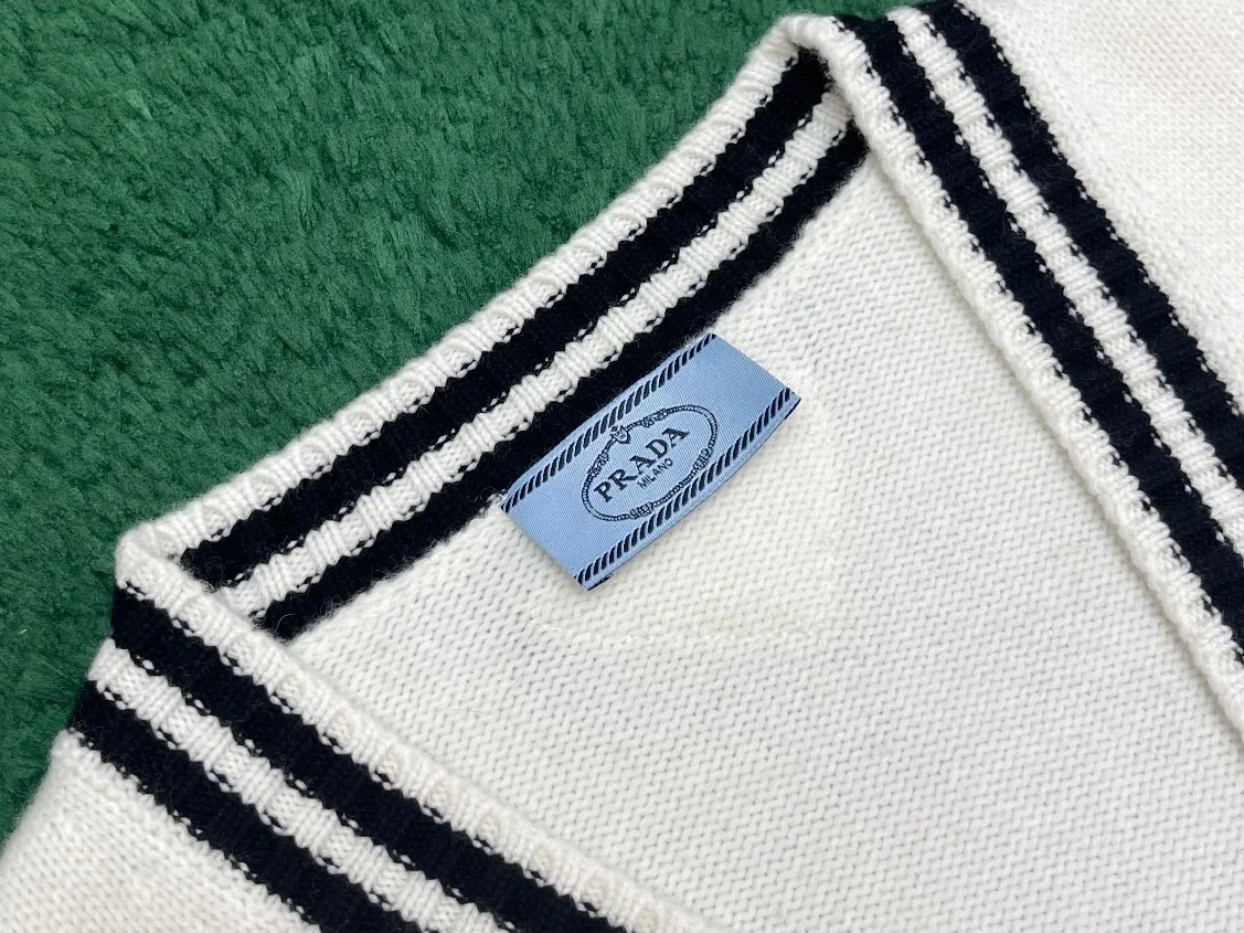 프라다 울 캐시미어 가디건