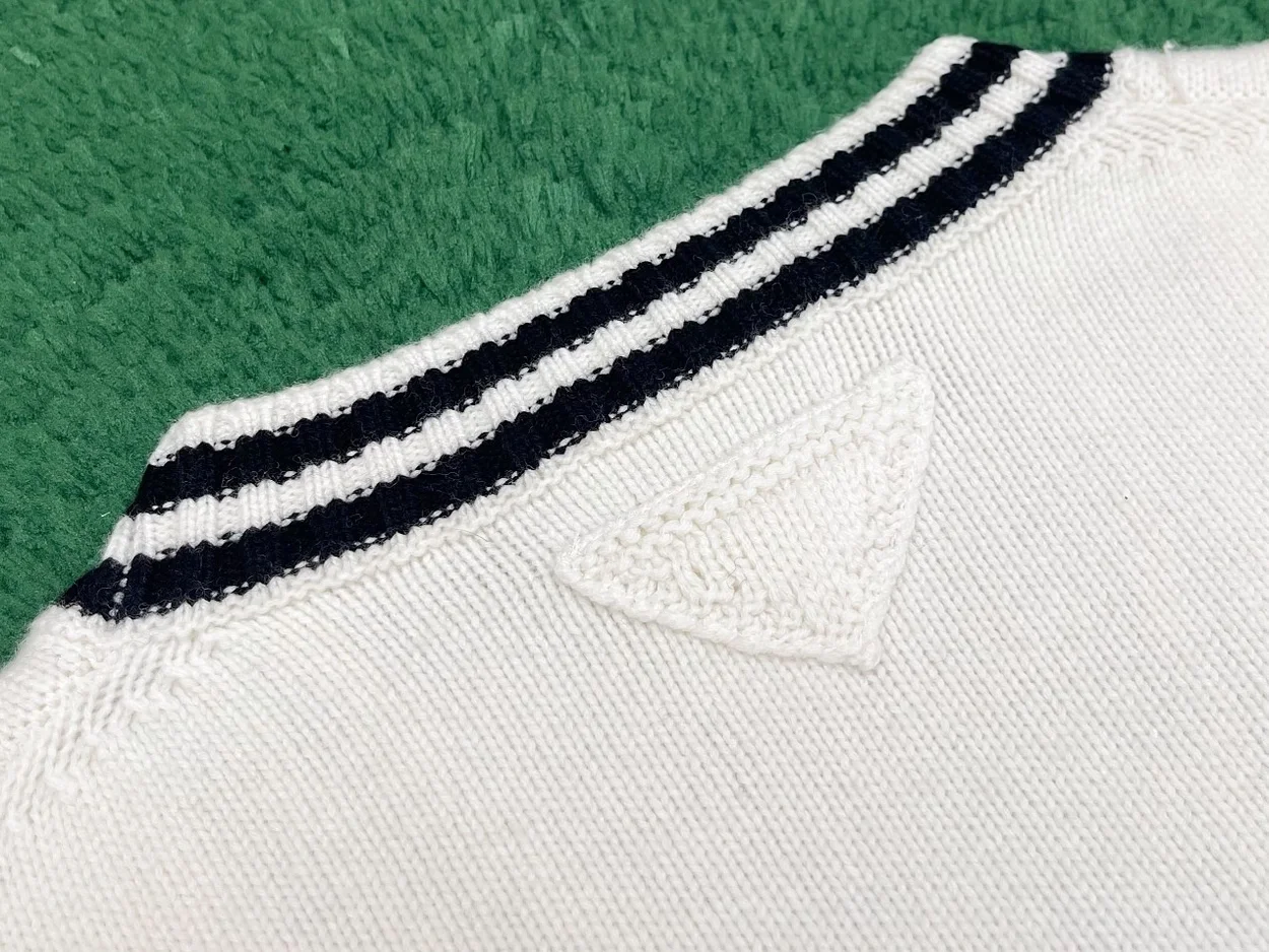 프라다 울 캐시미어 가디건