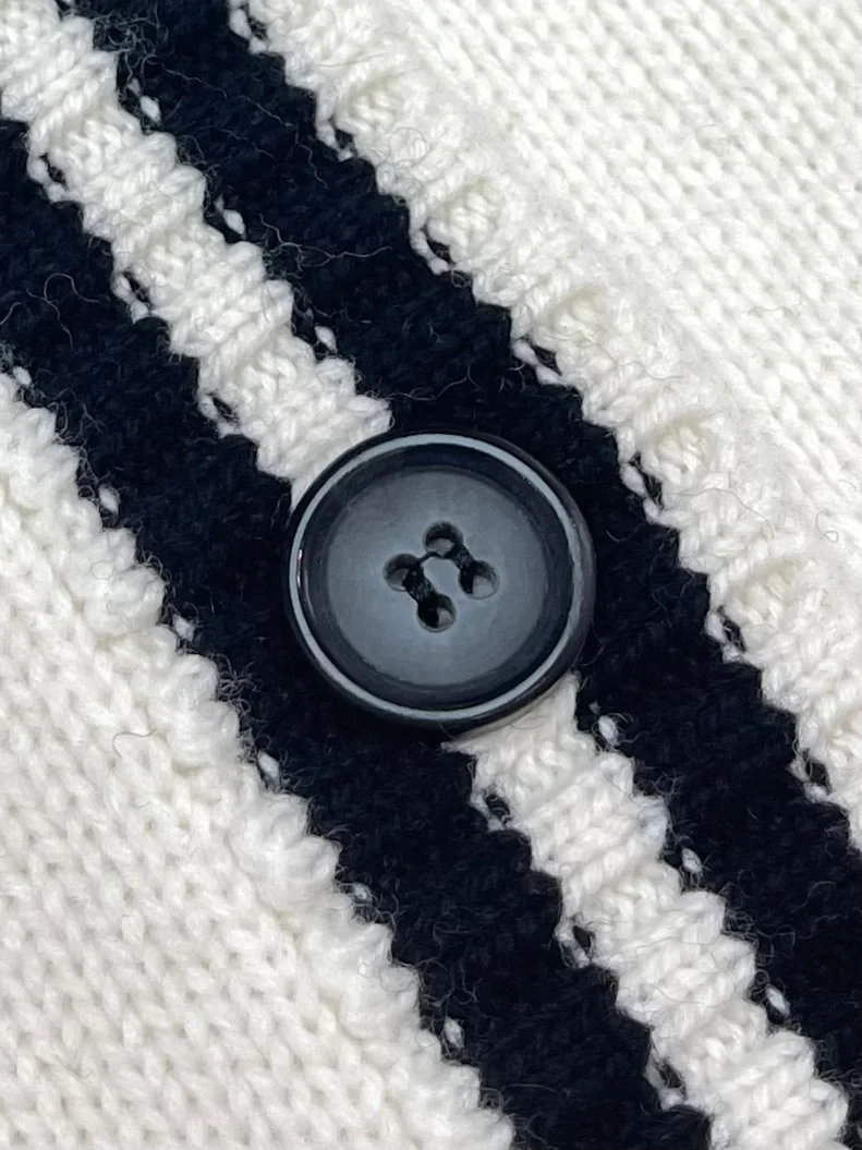 프라다 울 캐시미어 가디건