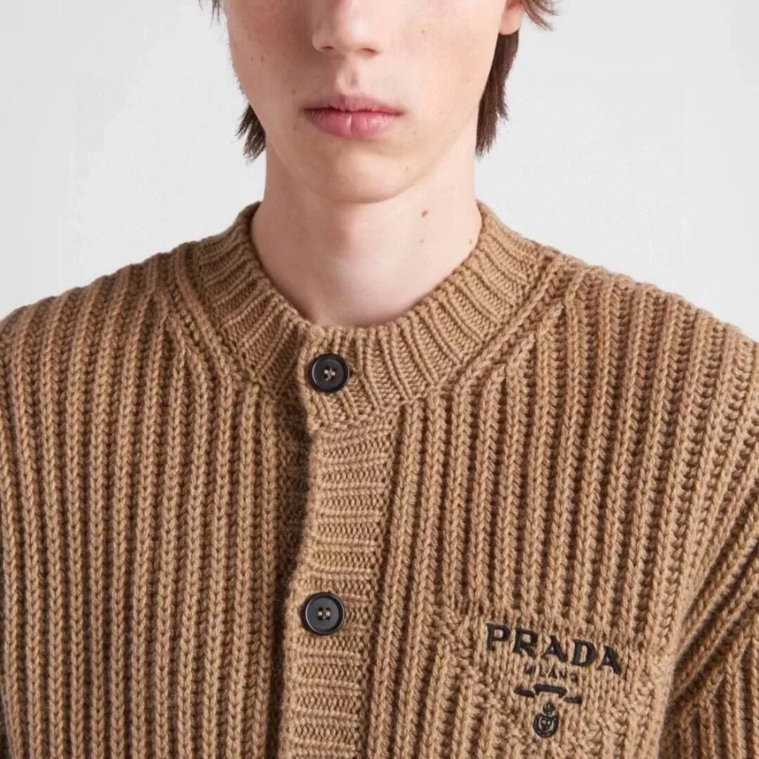프라다 캐시고라 니트 가디건