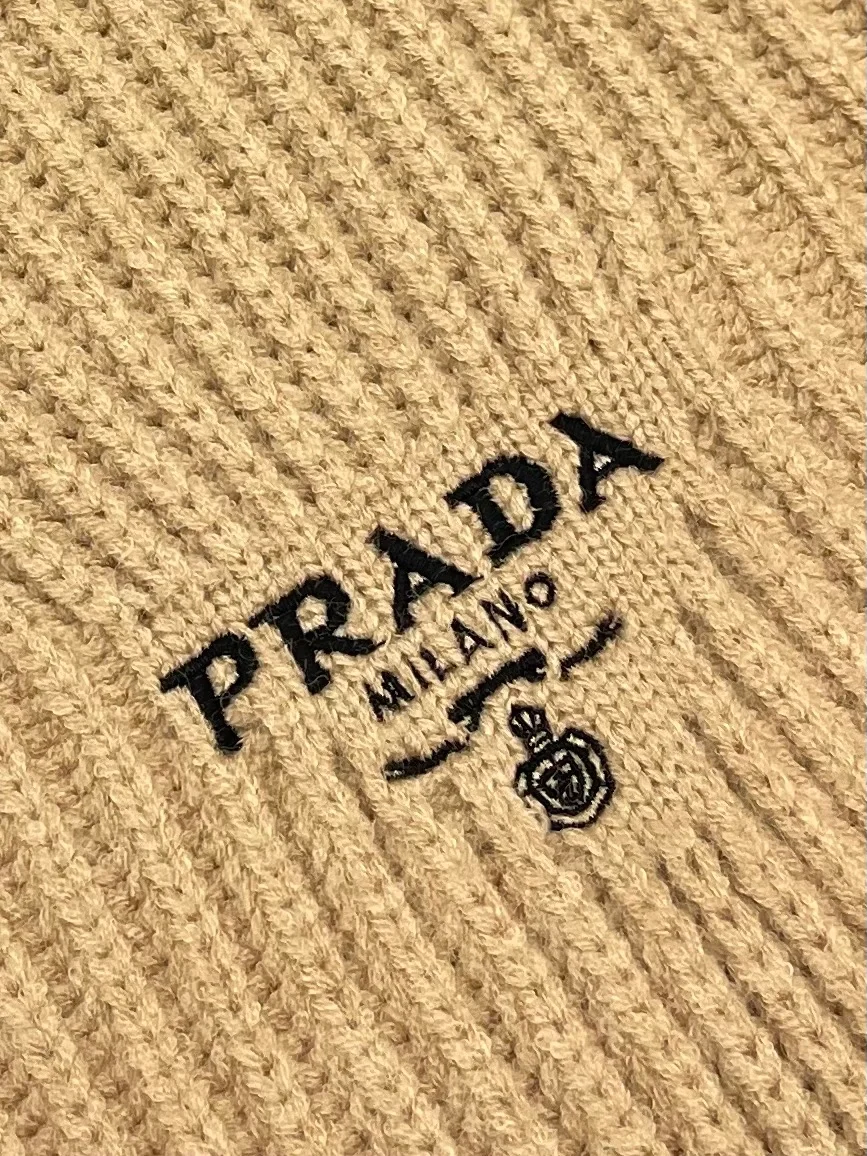 프라다 캐시고라 니트 가디건