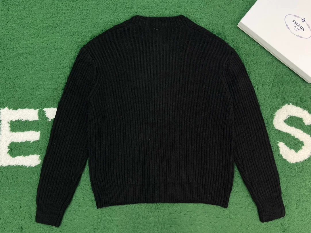 프라다 캐시고라 니트 가디건