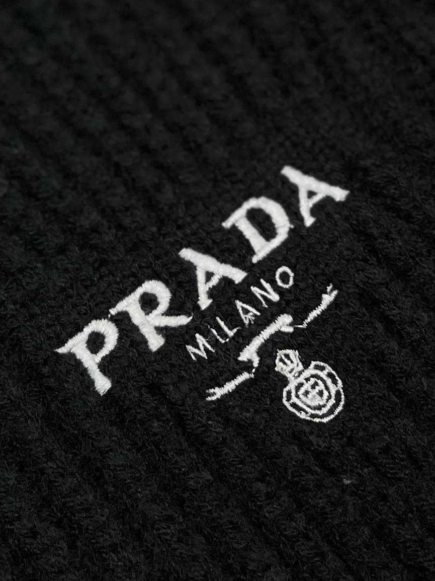 프라다 캐시고라 니트 가디건