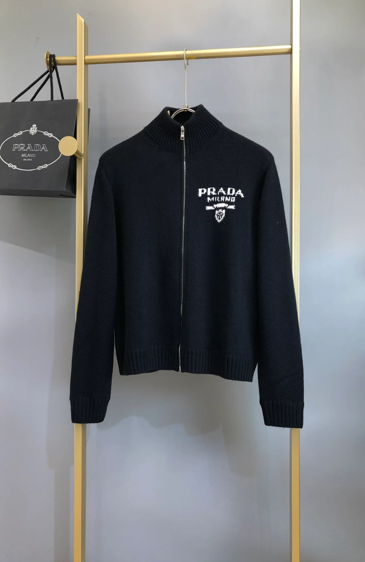 프라다 울 캐시미어 가디건