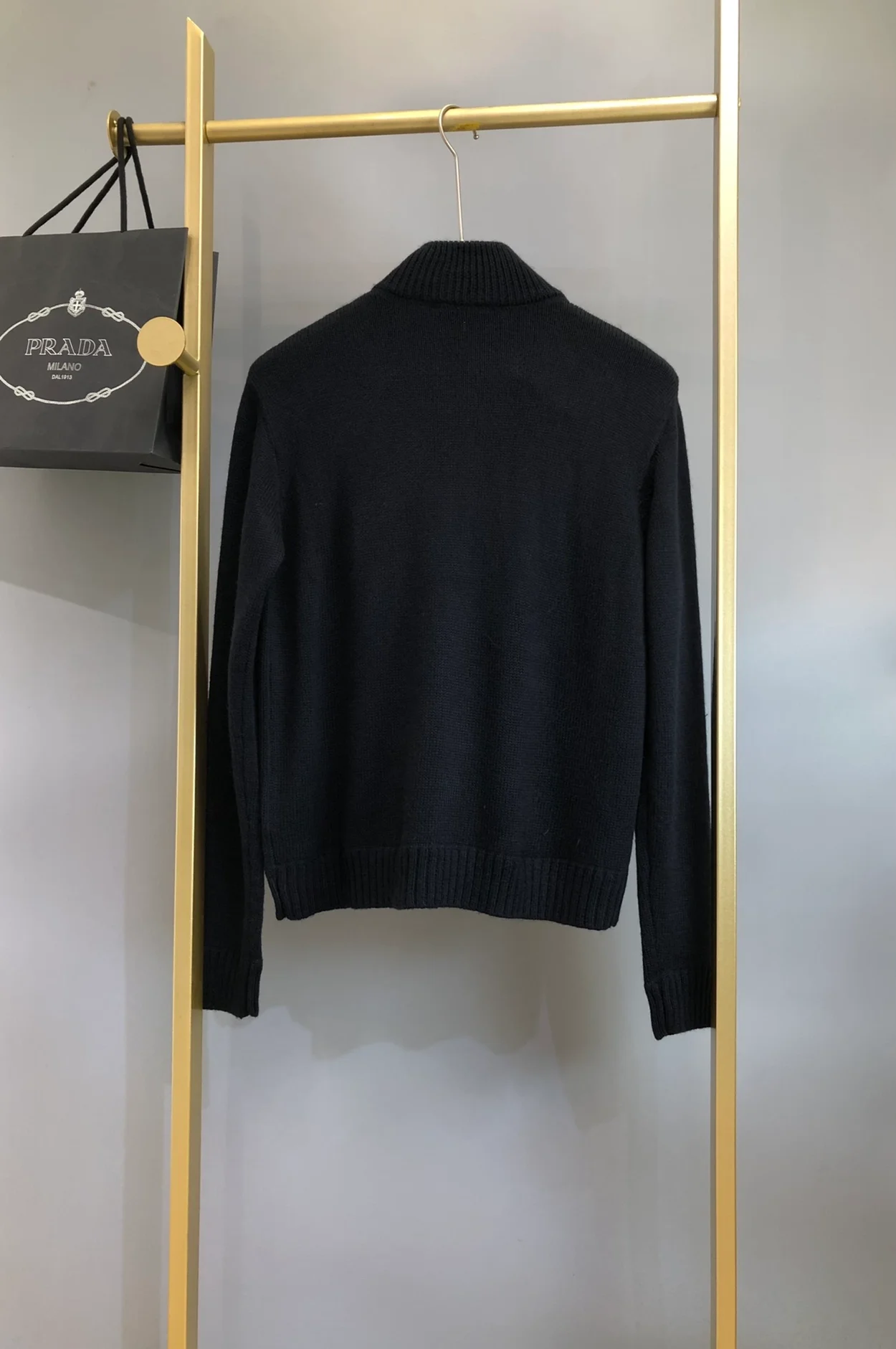 프라다 울 캐시미어 가디건