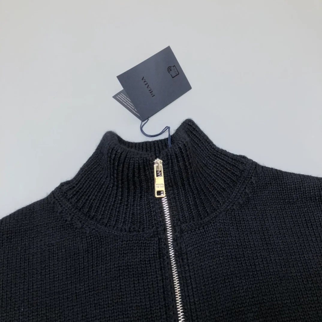 프라다 울 캐시미어 가디건