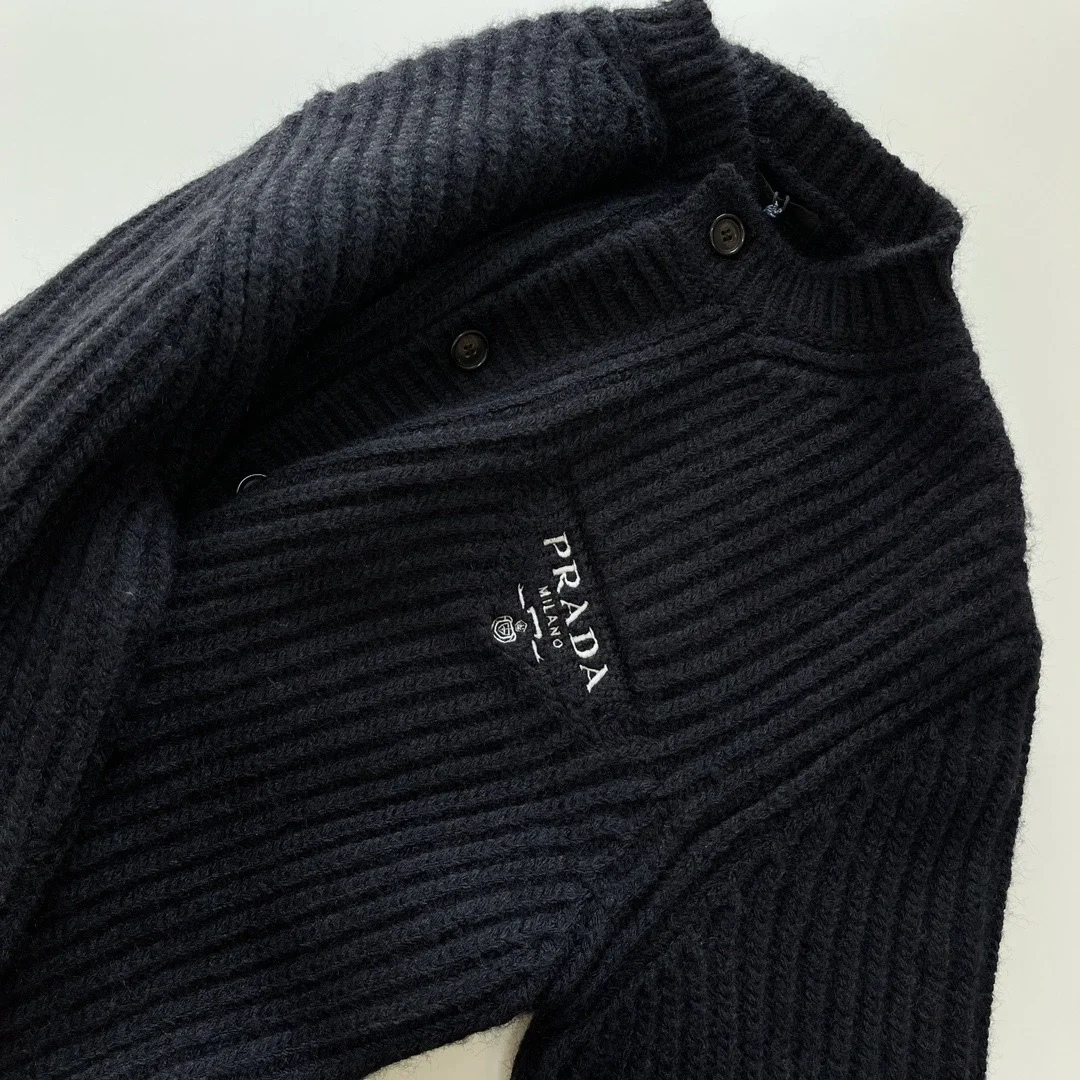 프라다 캐시고라 니트 가디건