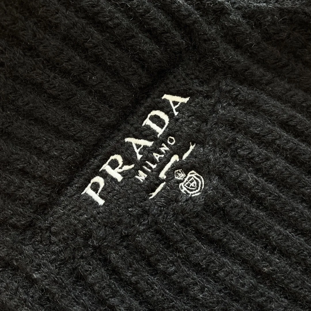 프라다 캐시고라 니트 가디건