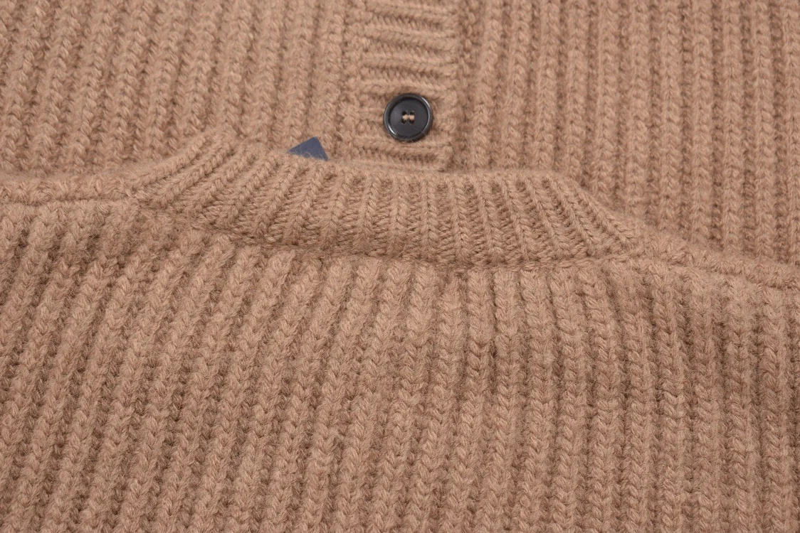 프라다 캐시고라 니트 가디건