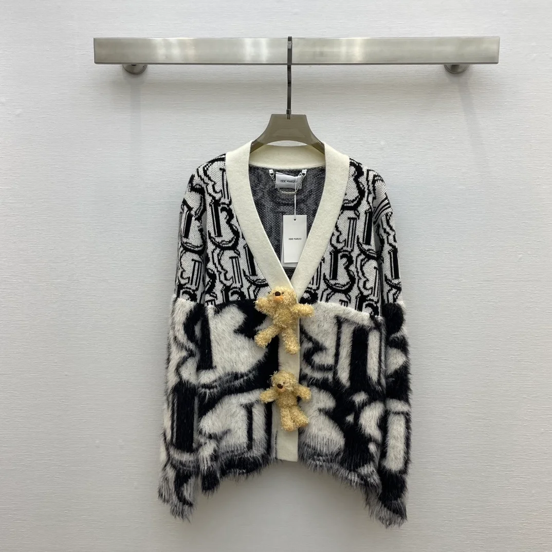 13 데마르조 모노그램 베어 가디건