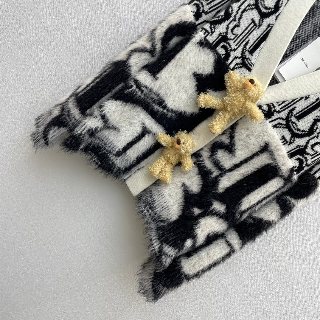 13 데마르조 모노그램 베어 가디건