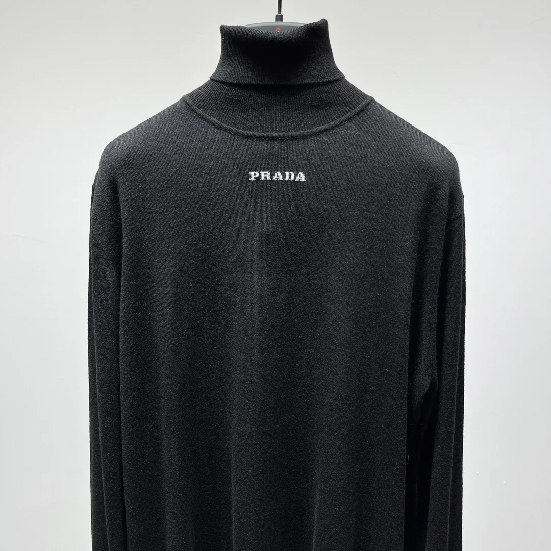 프라다 슈퍼파인 터틀넥 스웨터