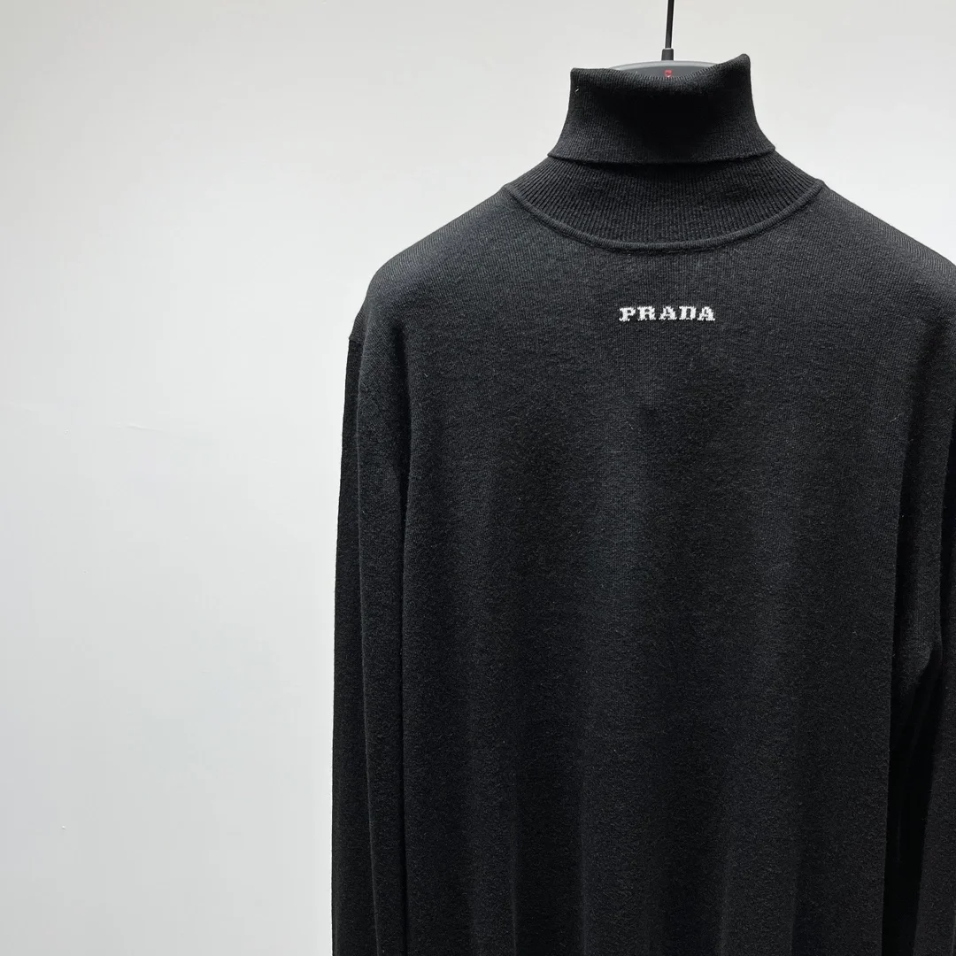 프라다 슈퍼파인 터틀넥 스웨터