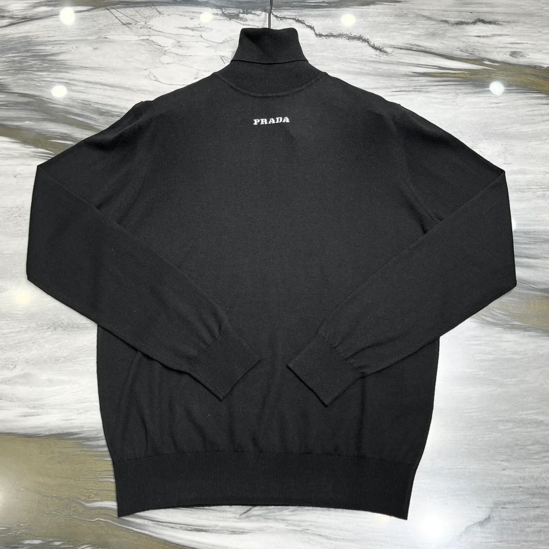 프라다 슈퍼파인 터틀넥 스웨터