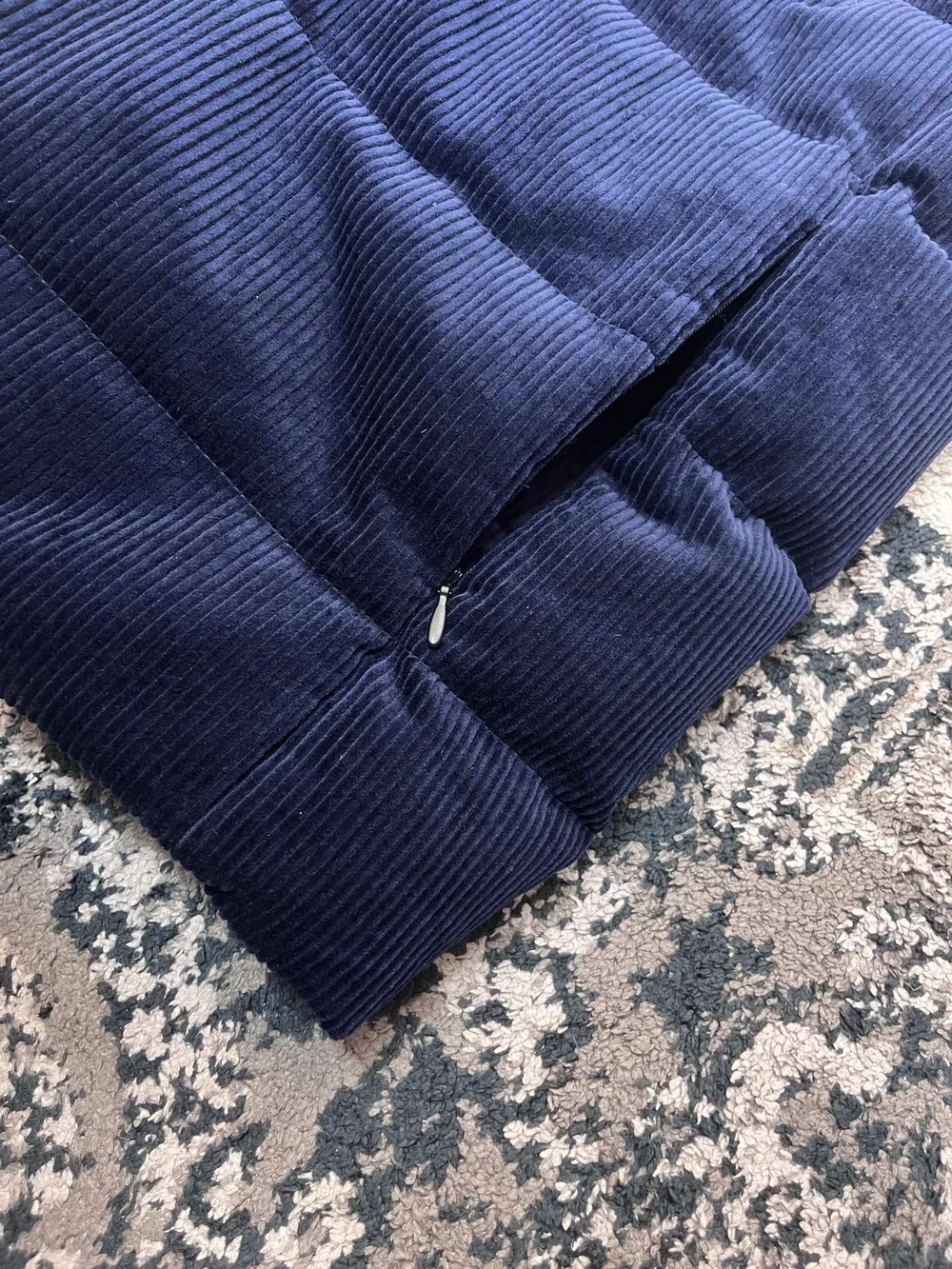 프라다 코듀로이 다운 패딩 베스트 블랙