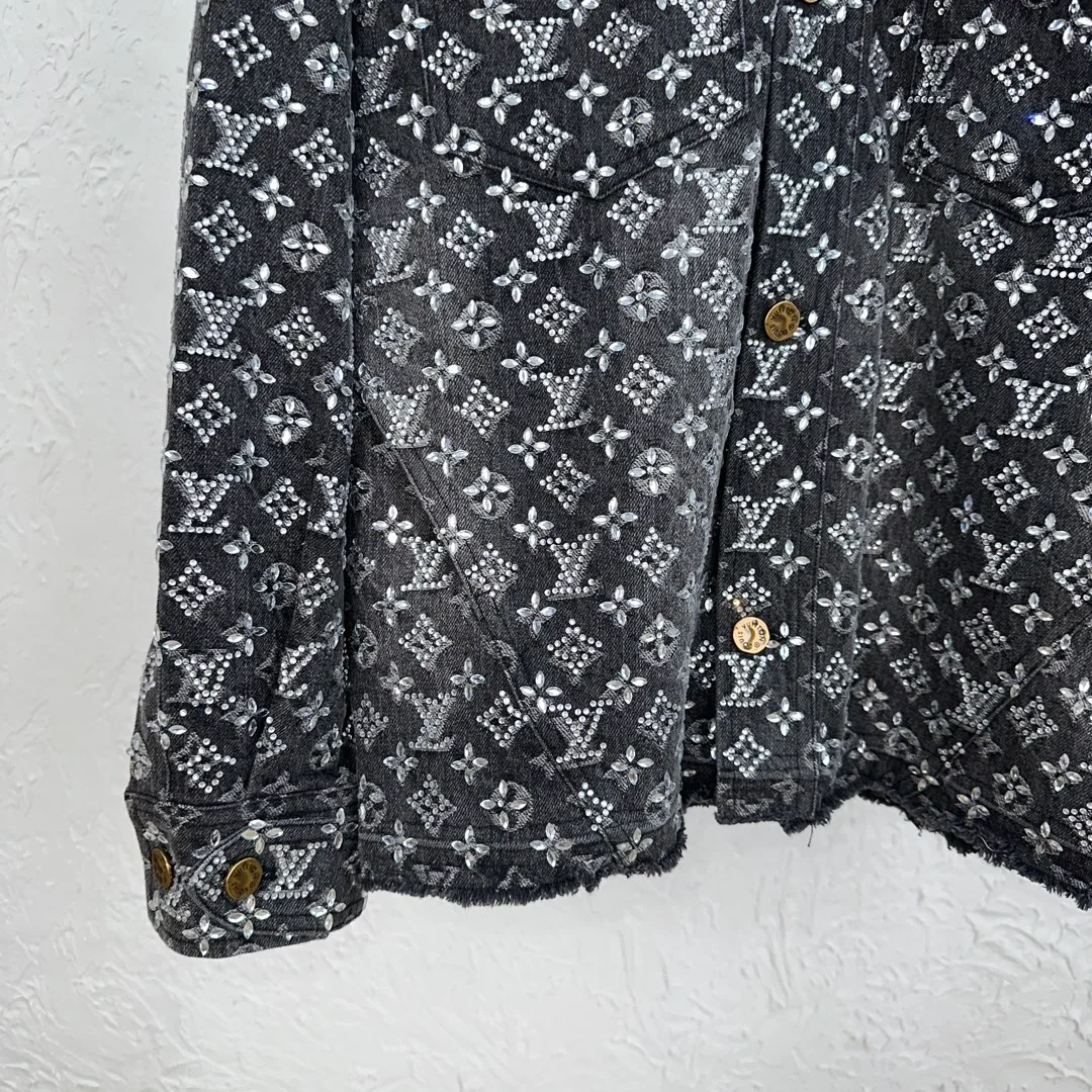 루이비통 메이드 투 오더 엠브로이더드 모노그램 데님 오버셔츠 1ABY92