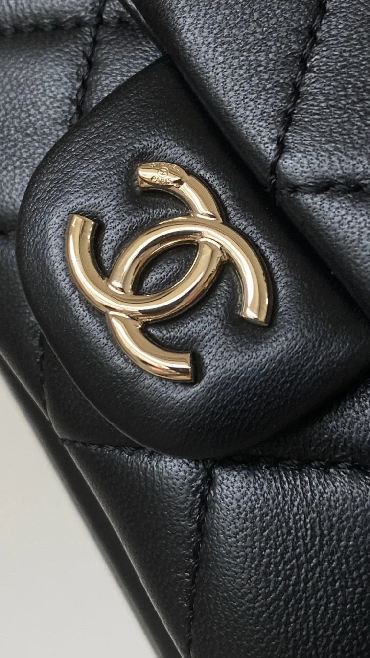 []샤넬 원 포켓 듀마 백팩 스몰 램스킨 블랙