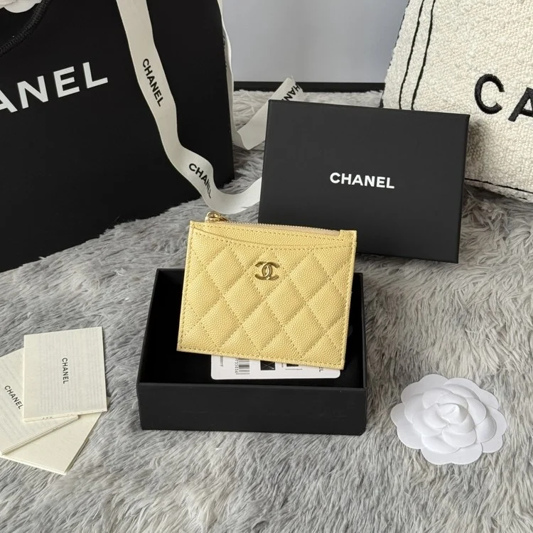 샤넬 클래식 카드홀더 A84105