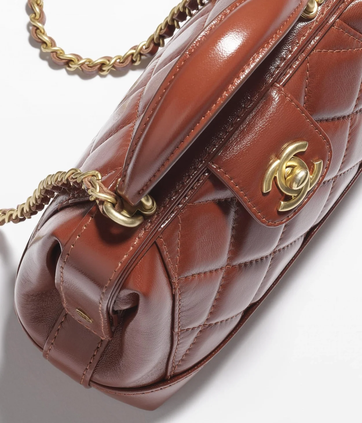 샤넬 핸들 장식 미니백 샤이니 램스킨 브라운