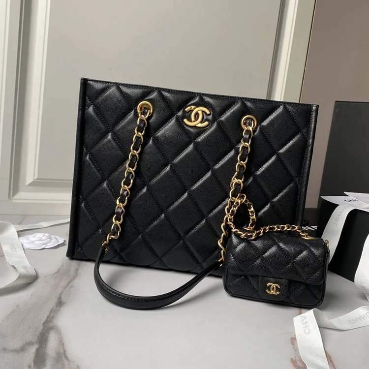 샤넬 그레인드 카프스킨 골드 메탈