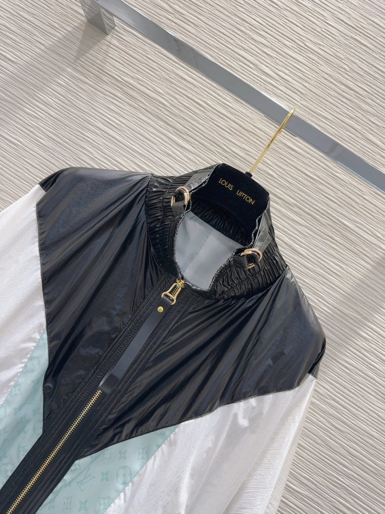 루이비통 스포티 컬러 블록 집업 파카