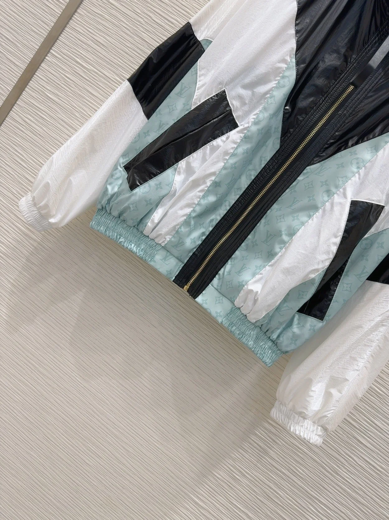 루이비통 스포티 컬러 블록 집업 파카