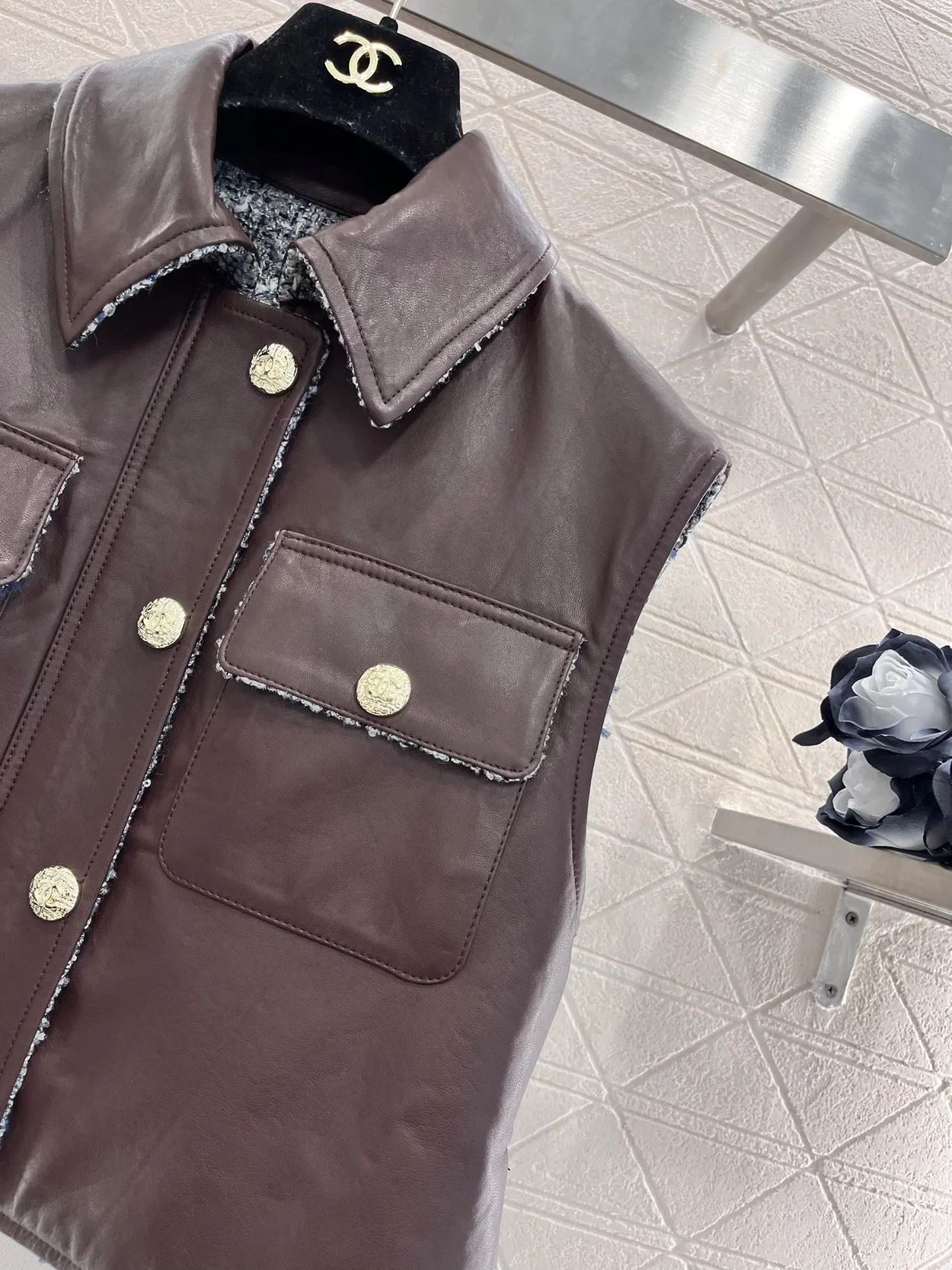 샤넬 카프스킨 베스트