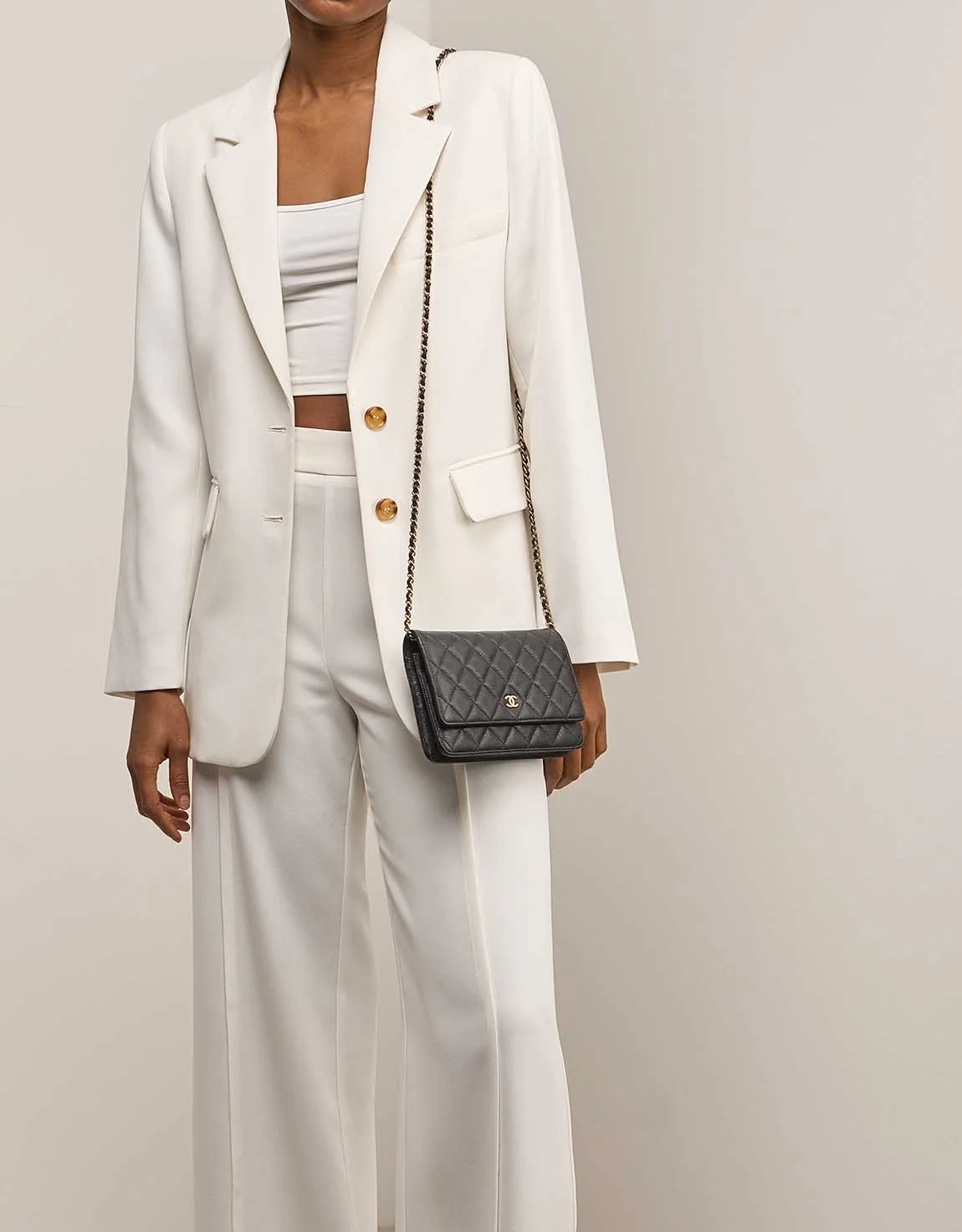 샤넬 클래식 WOC 블랙 금장 캐비어