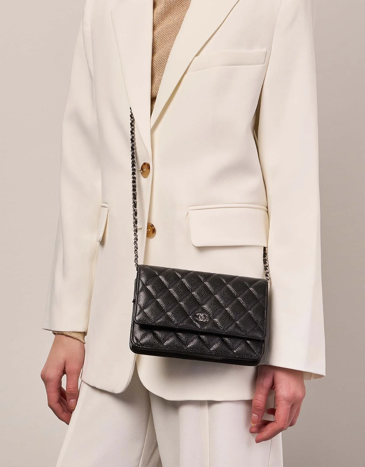 샤넬 클래식 WOC 블랙 은장 캐비어