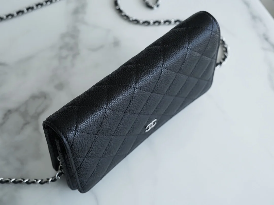 샤넬 클래식 WOC 블랙 은장 캐비어