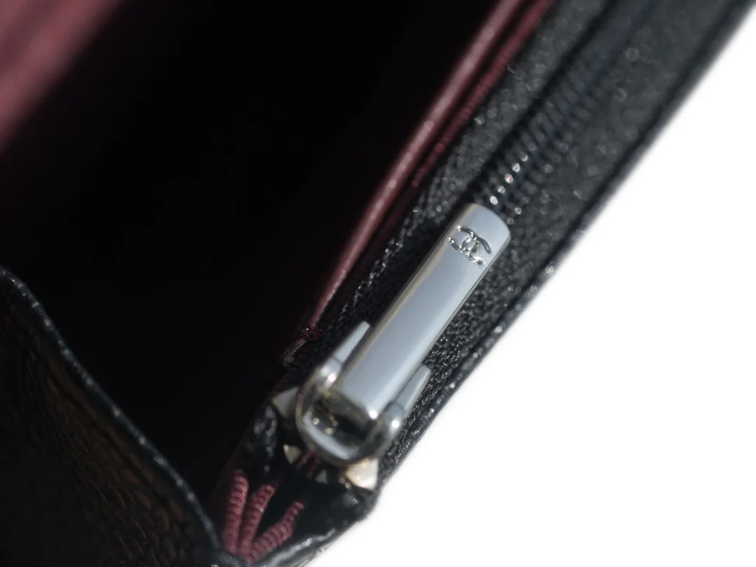 샤넬 클래식 WOC 블랙 은장 캐비어