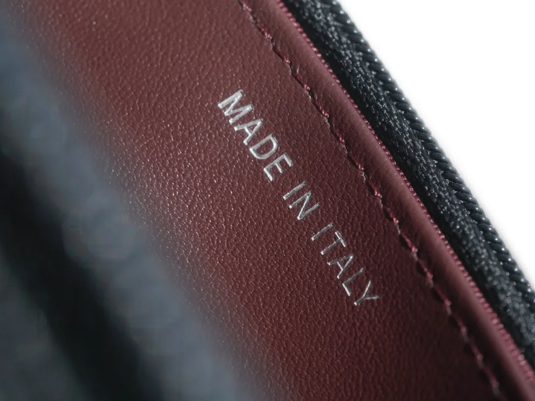 샤넬 클래식 WOC 블랙 은장 캐비어