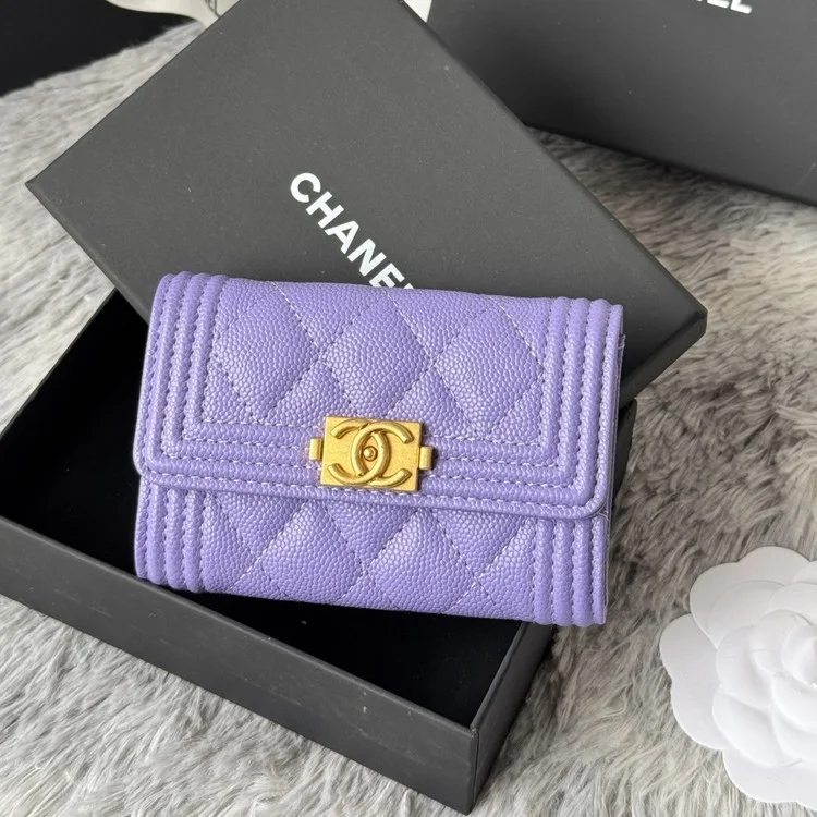 샤넬 보이 캐비어 플랩 카드 지갑 A80603