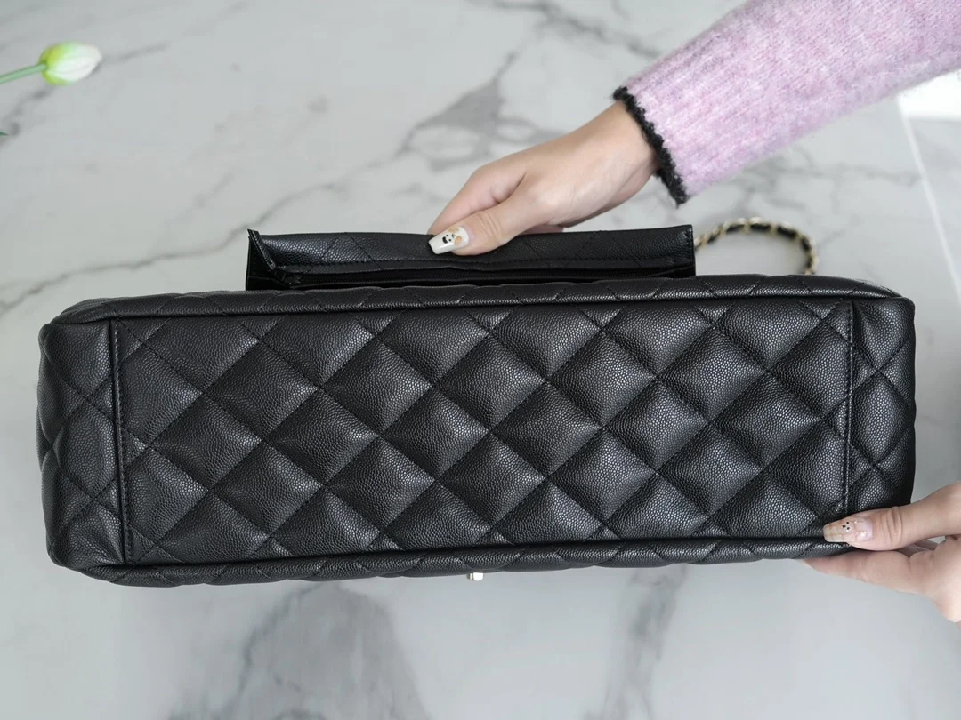 샤넬 24C 클래식 캐비어 플랩백