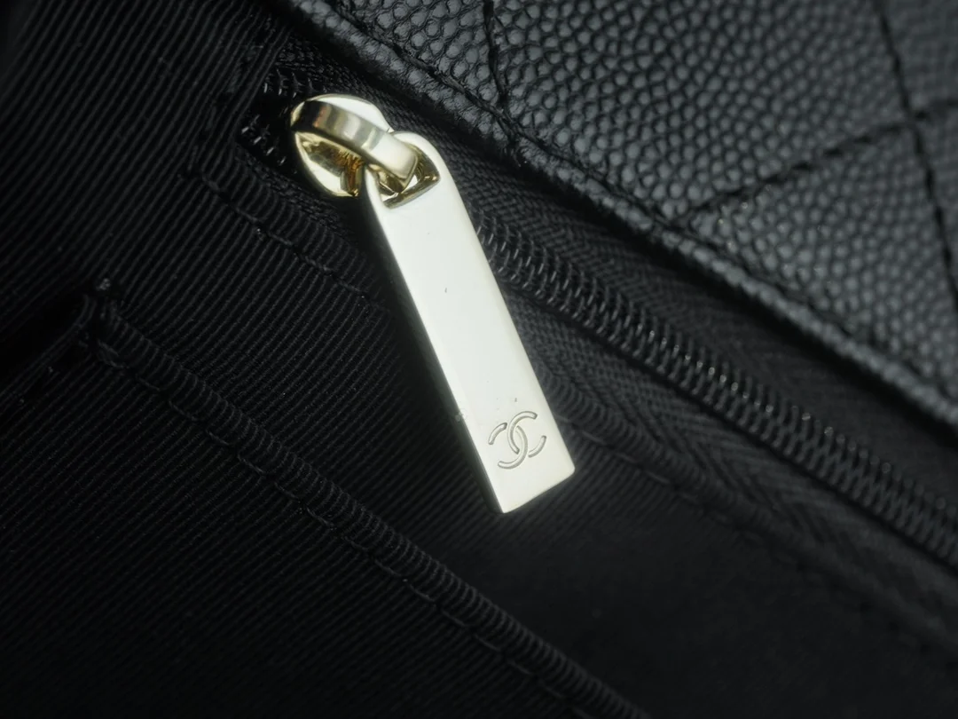 샤넬 24C 클래식 캐비어 플랩백