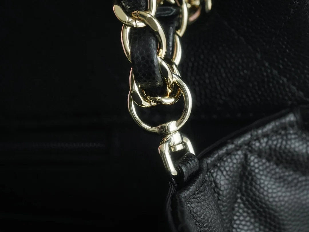 샤넬 24C 클래식 캐비어 플랩백