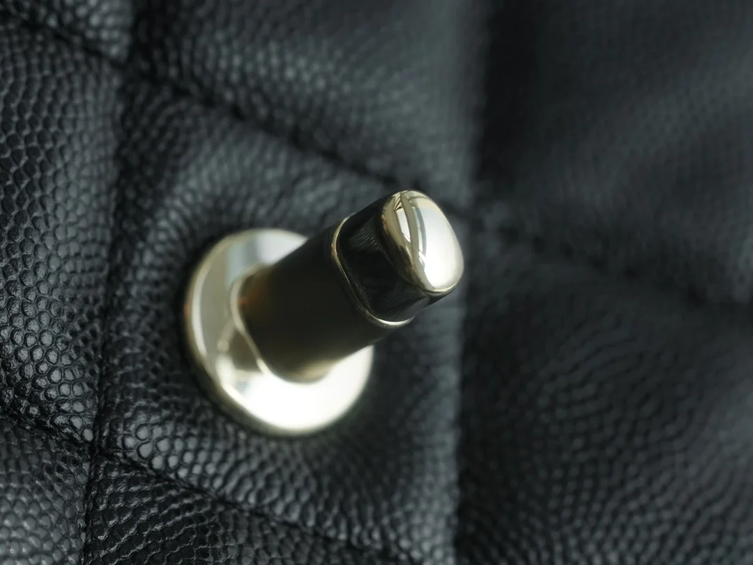 샤넬 24C 클래식 캐비어 플랩백