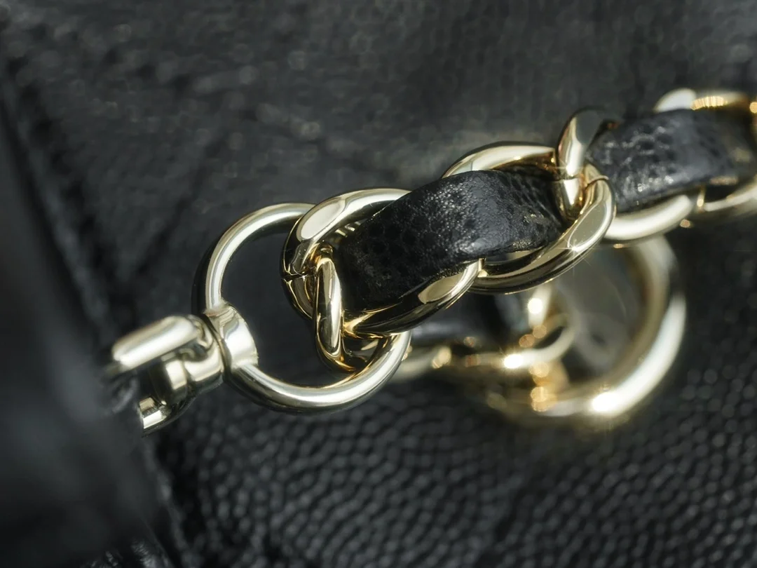 샤넬 24C 클래식 캐비어 플랩백