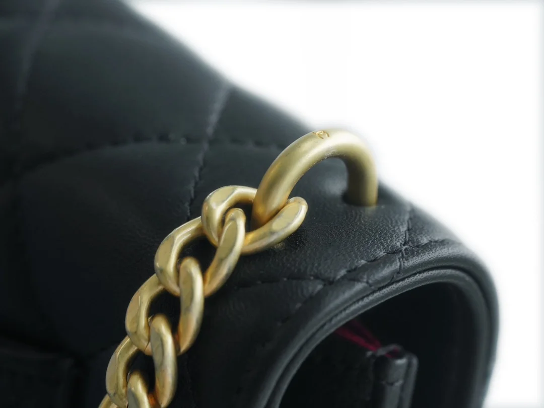 샤넬 WOC 까멜리아 블랙