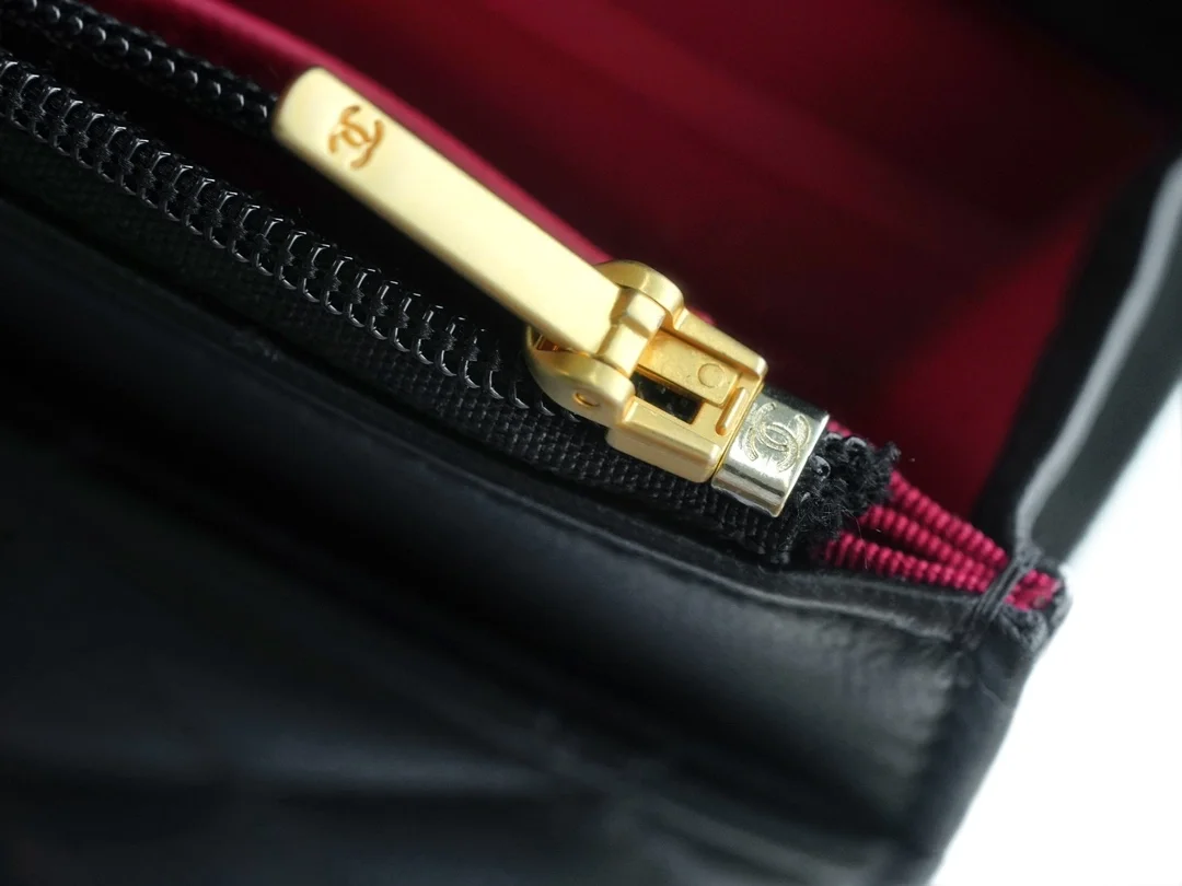 샤넬 WOC 까멜리아 블랙