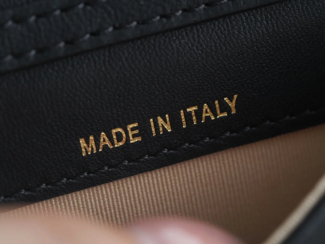 샤넬 WOC 골드볼 퀼팅 체인 웨이스트 미니백