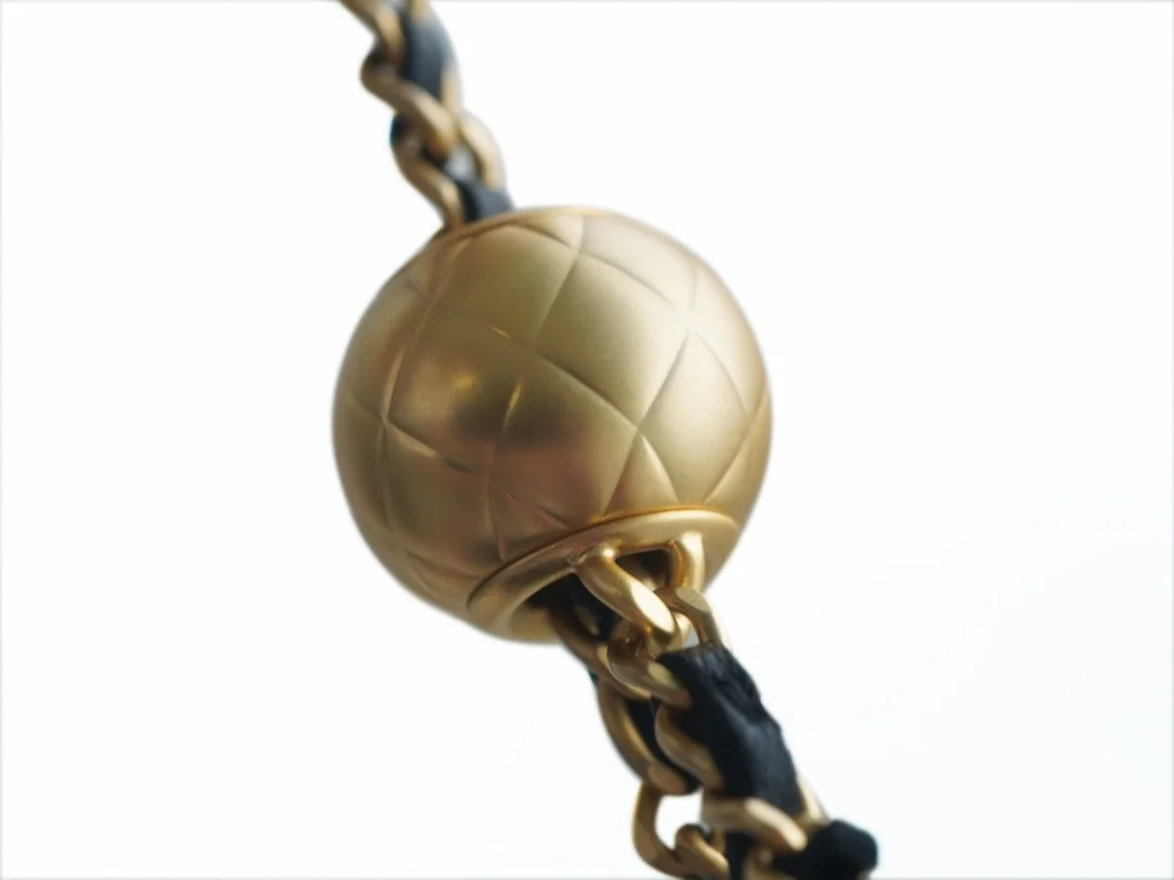 샤넬 WOC 골드볼 퀼팅 체인 웨이스트 미니백