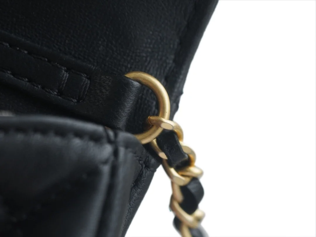 샤넬 WOC 골드볼 퀼팅 체인 웨이스트 미니백