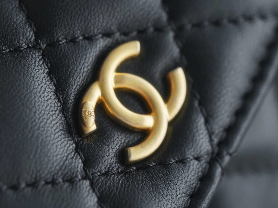 샤넬 WOC 골드볼 퀼팅 체인 웨이스트 미니백