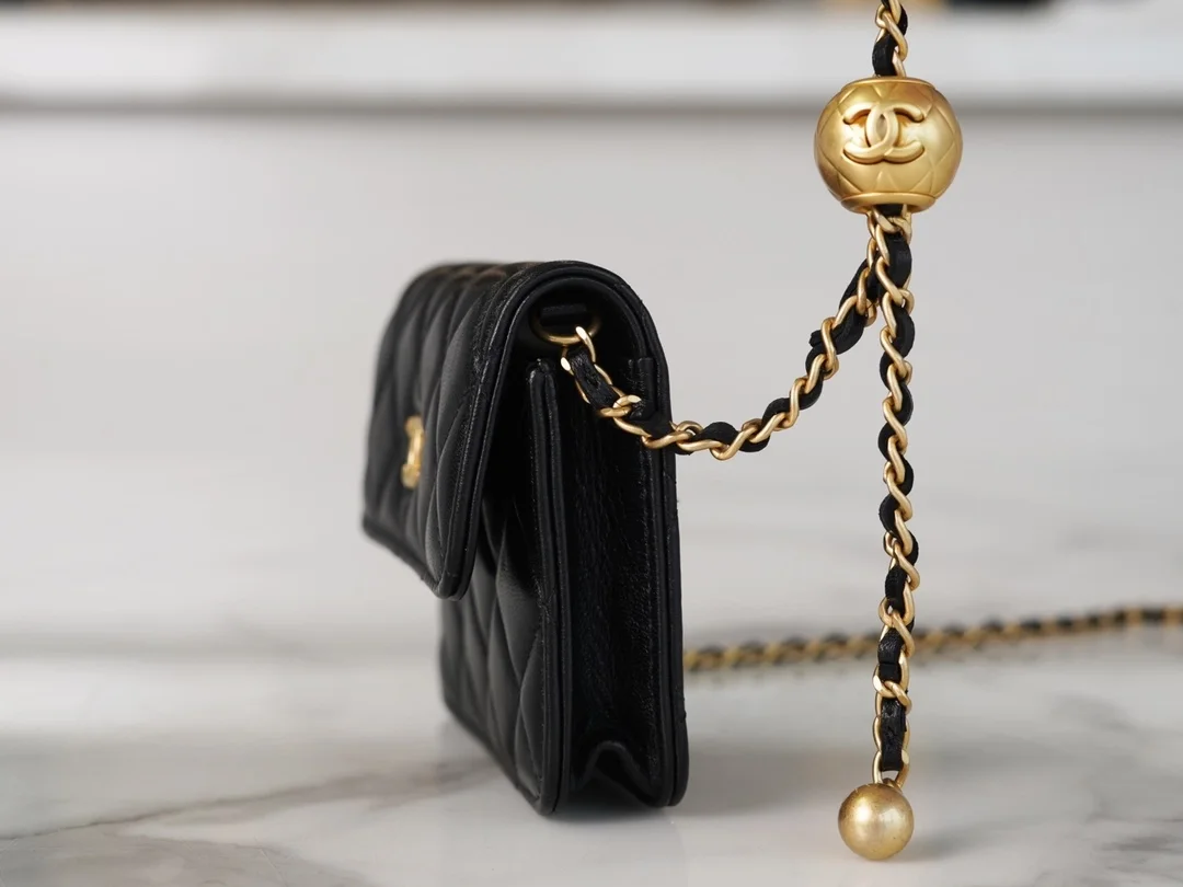샤넬 WOC 골드볼 퀼팅 체인 미니백
